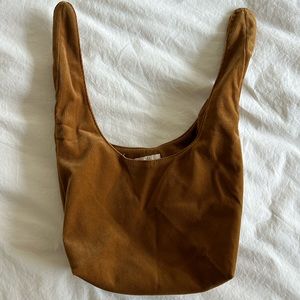 Merit Beauty Signature Bag